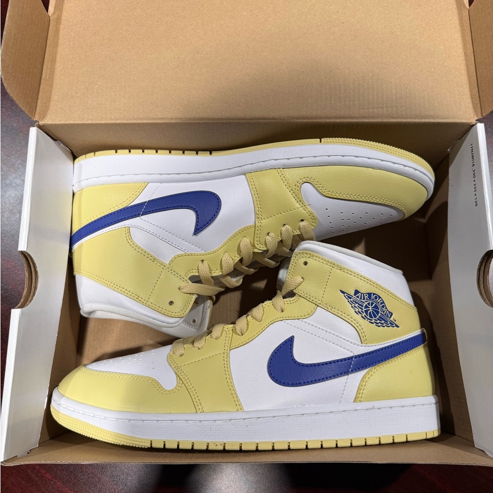 Women’s Air Jordan 1 Mid
